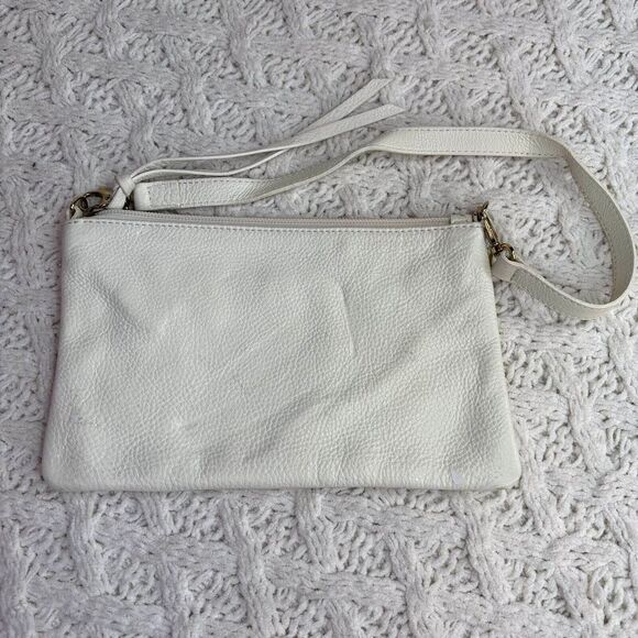 Coccinelle White Leather Crossbody Sling Bag w/ Gold Hardware - Italian Style - Picture 4 of 6